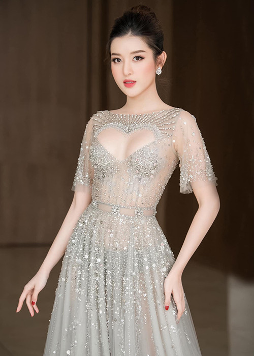 Từng đặt mục tiêu kết hôn vào năm nay, Huyền My tâm sự, cô sẽ không bao giờ nói trước chuyện lập gia đình nữa.