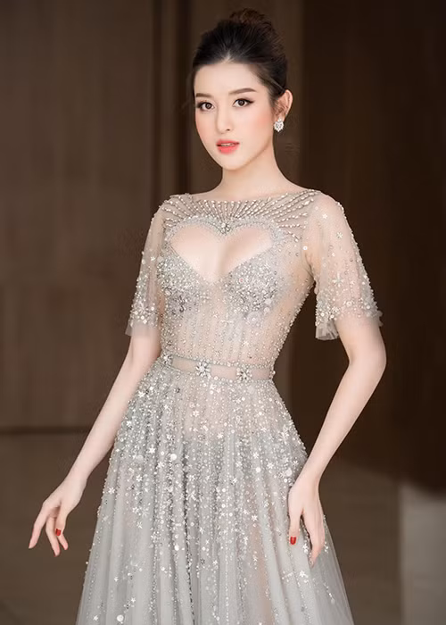 Từng đặt mục tiêu kết hôn vào năm nay, Huyền My tâm sự, cô sẽ không bao giờ nói trước chuyện lập gia đình nữa.