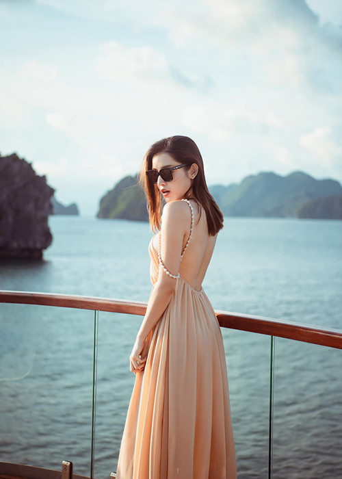 Cô vui vẻ với cuộc sống độc thân, dành thời gian cho bản thân và gia đình.