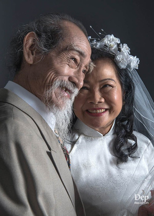 Vợ chồng nam diễn viên “Đất phương Nam” trải qua 13 năm quen biết, hẹn hò trước khi làm đám cưới. Ảnh: Đẹp