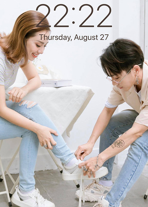 Ken là người yêu đầu tiên Lan Trinh công khai với công chúng. Trước đó, nữ ca sĩ rất kín tiếng.