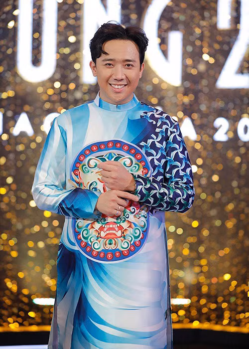 Trấn Thành là một trong những sao Việt chuộng mặc áo dài. Ảnh: Thời đại plus