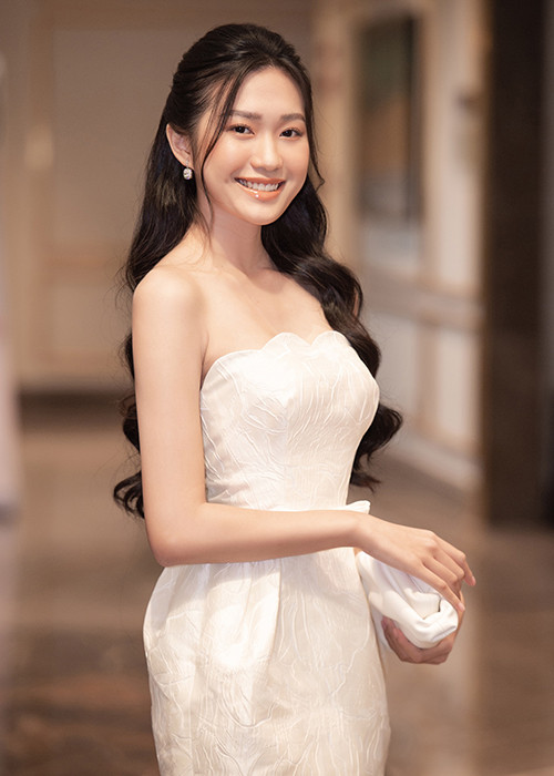 Nổi bật trong dàn thí sinh tại vòng sơ khảo phía Bắc Hoa hậu Việt Nam 2020, Doãn Hải My sinh năm 2001, đến từ Hà Nội.