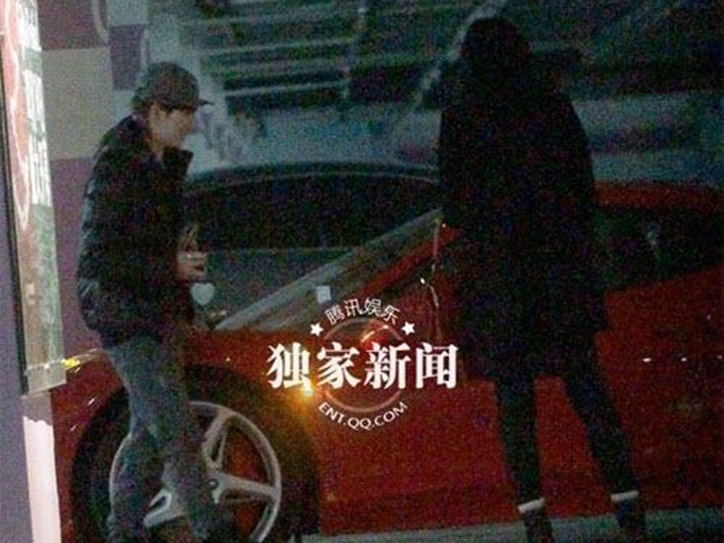 Năm 2016, có tin đồn Lưu Diệc Phi chia tay Song Seung Hun vì chưa quên được Tăng Dật Khả. Lúc đó, các bên lên tiếng phủ nhận nghi vấn này.