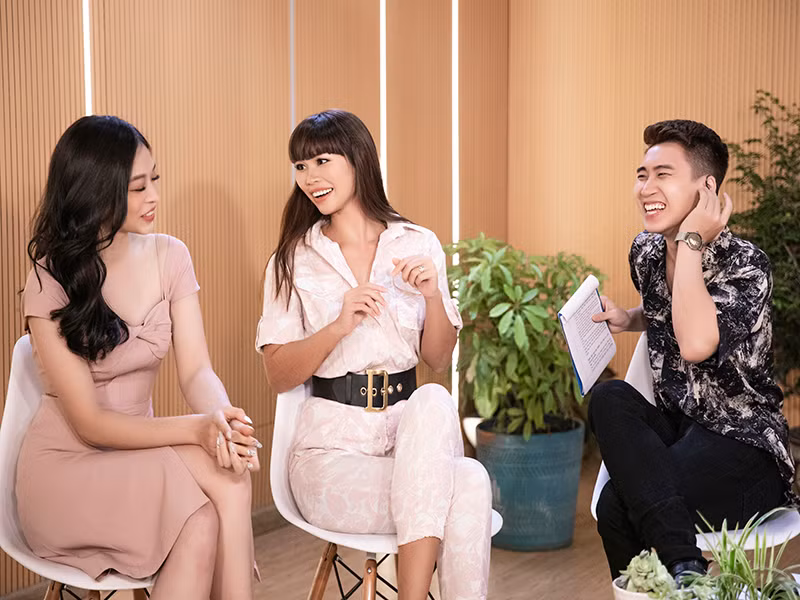 Bàn về cách ngăn chặn “tiểu tam”, Hà Anh cho rằng bản thân nên cố gắng đáp ứng nhu cầu cũng như quan tâm nhiều hơn đến đối phương để duy trì hạnh phúc.