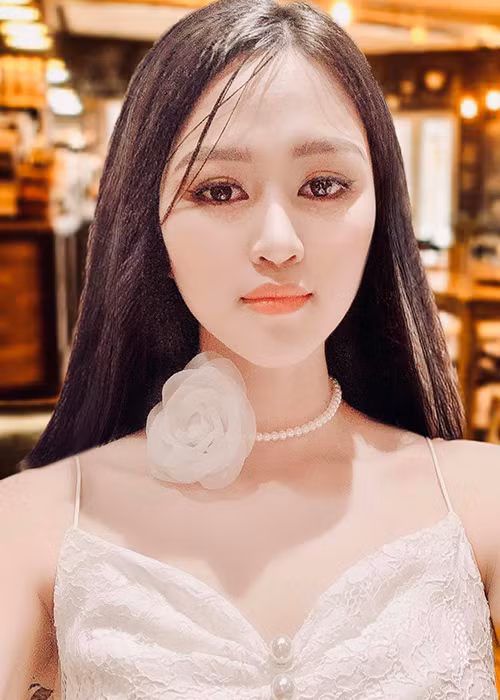 Người đẹp sinh năm 1997, đến từ Thanh Hóa.