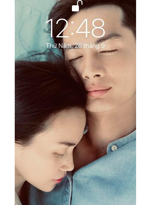 Vào dịp sinh nhật Sĩ Thanh, Huỳnh Phương tặng bạn gái chiếc nhẫn kim cương.