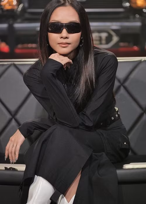 Không chỉ Phương Oanh là nạn nhân của tin nhảm, Suboi cũng rơi vào trường hợp như vậy. Từng có một số trang tin khẳng định bố của Suboi đã qua đời khi cô còn nhỏ. Tuy nhiên, thông tin này không chính xác.