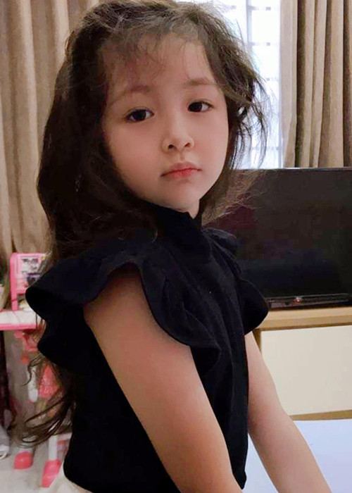 Khi Mộc Trà và Túc Mạch đã lớn, Elly Trần hạn chế đăng ảnh các con hơn.