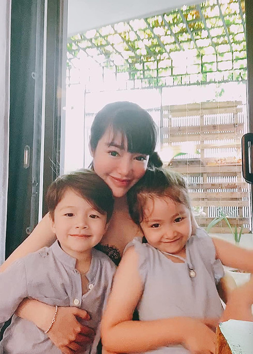 Elly Trần đến nay vẫn giữ kín như bưng hình ảnh lẫn danh tính bố của các con.