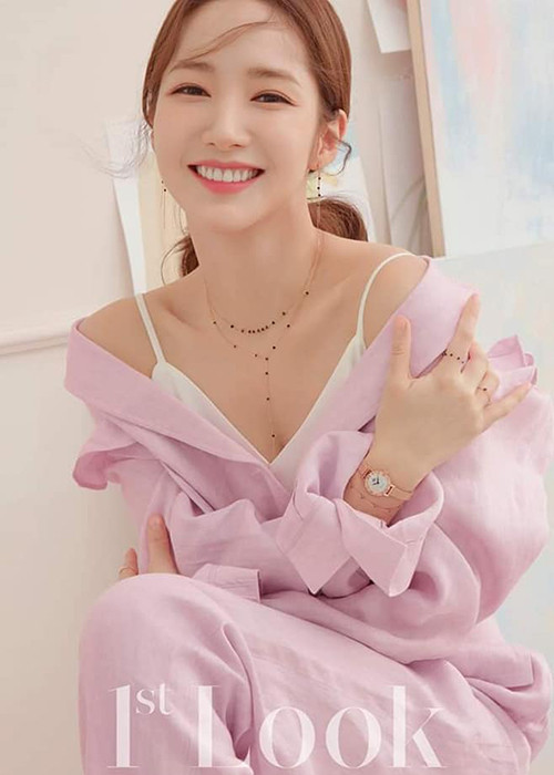 Park Min Young khoe nhan sắc dao kéo gây mê khi chụp ảnh tạp chí.