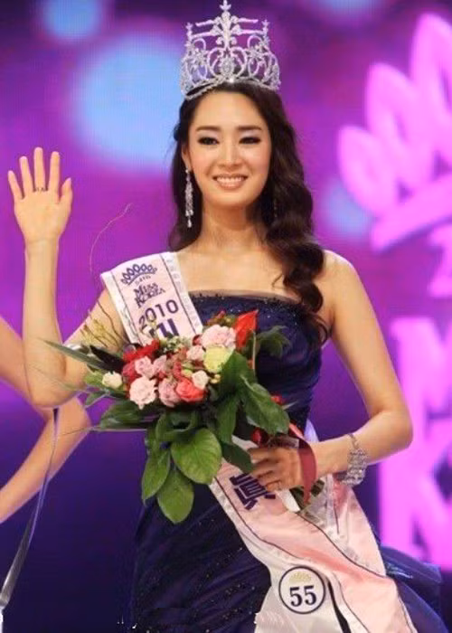 Bạn gái tin đồn của Lee Min Ho sinh năm 1991, đăng quang Hoa hậu Hàn Quốc 2010. Ảnh: Zing