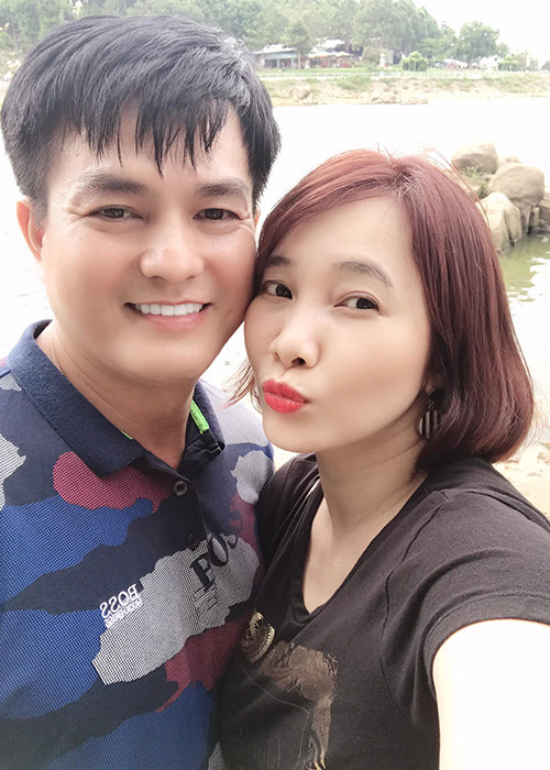 Trên Ngôi sao, Thanh Trúc chia sẻ rằng cô biết những cảnh tình cảm mà chồng đóng đều là phục vụ nghệ thuật, là nghề của anh.