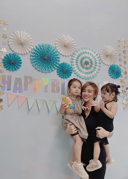 Bảo Ngọc vẫn lạc quan, vui vẻ, không hề tỏ ra bi lụy sau khi hôn nhân với Hoài Lâm tan vỡ.