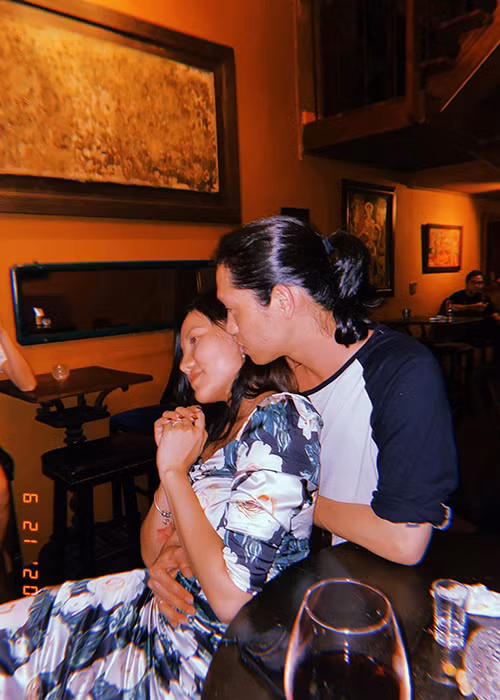 Lý Phương Châu và Hiền Sến công khai hẹn hò từ năm 2017. Trong 3 năm qua, tình cảm của cặp đôi mặn nồng, chưa từng vướng nghi vấn rạn nứt.