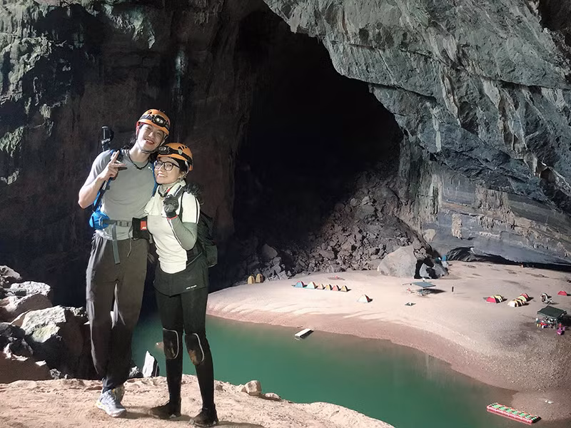 Trong những lần Lý Phương Châu và Lâm Vinh Hải lời qua tiếng lại, Hiền Sến thường chọn cách giữ im lặng.