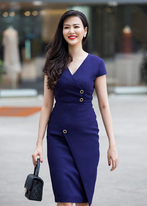 Hoa hậu Việt Nam 1994 còn phát ngôn gây bão khi tham gia một talkshow: "Khóc ở đâu cũng thế thôi nhưng khóc ở trong xe Mercedes vẫn thích hơn trên xe đạp hay đằng sau một cái Wave Tàu". Ảnh: Thể thao văn hóa