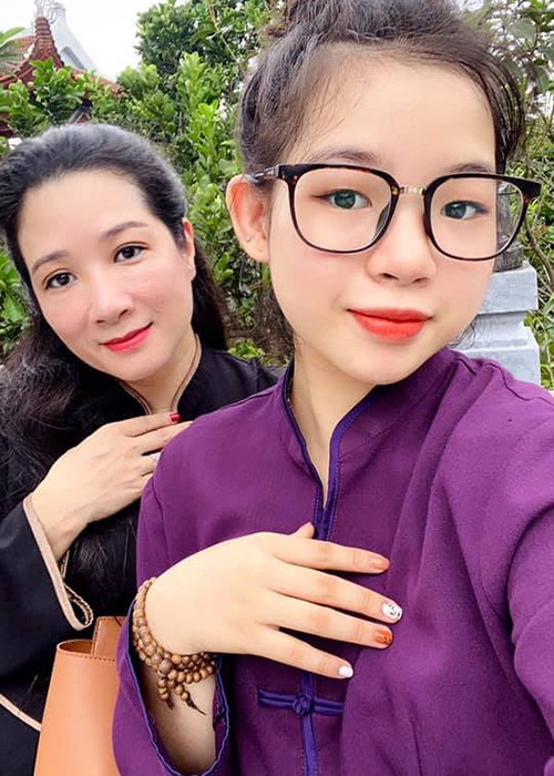 Hiện tại, cuộc hôn nhân thứ hai của Thanh Thanh Hiền với ca sĩ Chế Phong gặp trục trặc.