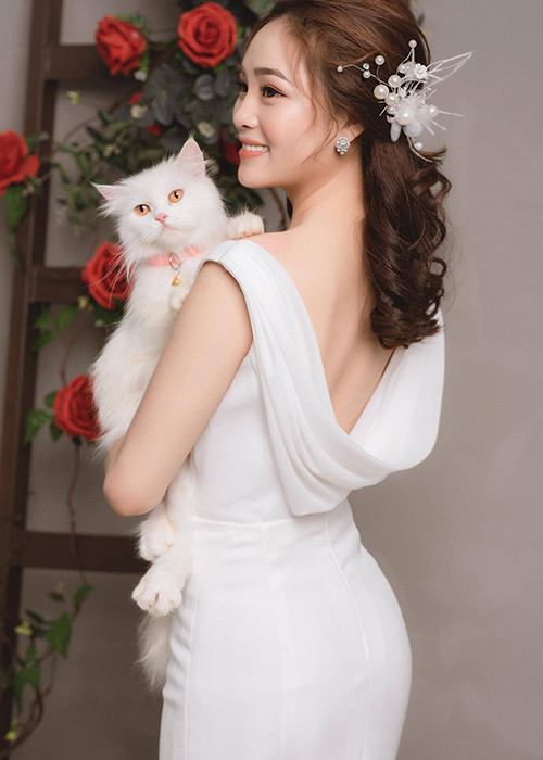 Cô nàng cho biết, bản thân thường được mọi người xung quanh đánh giá là có tính cách vui vẻ, hòa đồng.