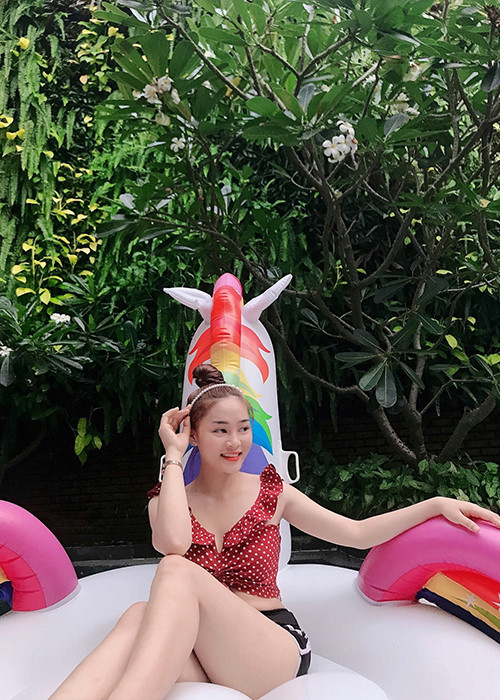 Ngoài nhan sắc ngọt ngào, Ngọc Quyền còn có thế mạnh là khả năng giao tiếp.