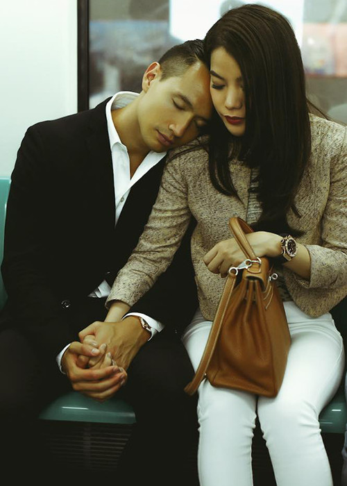 Thực tế, có không ít cặp đôi phim giả tình thật trong showbiz Việt nhưng đã chia tay. Trương Ngọc Ánh và Kim Lý là ví dụ điển hình.