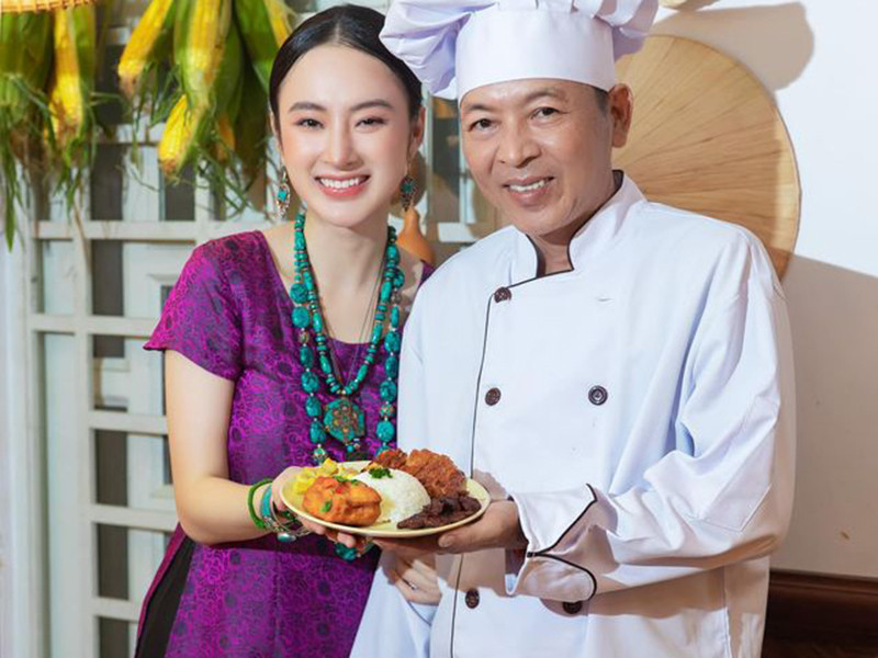 Angela Phương Trinh cho biết, cô, em gái và bố ruột đều ăn chay trường. Không những vậy, bố của nữ diễn viên còn nấu các món chay tại quán ăn gia đình.