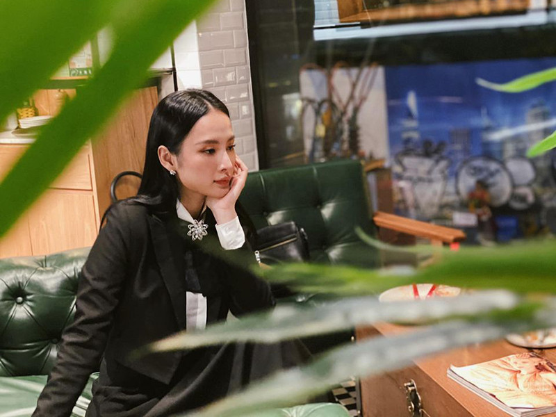 Angela Phương Trinh chấp nhận sự thiệt thòi của một người nghệ sĩ khi chọn cuộc sống hiện tại.