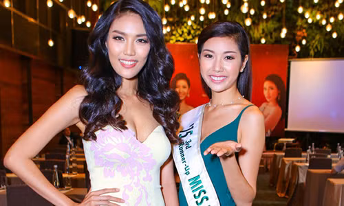  Lan Khuê và Thúy Vân gặt hái những thành công riêng trong sự nghiệp sau khi rời Hoa khôi Áo dài Việt Nam. Ngoài ra, cả hai người đẹp đều đã yên bề gia thất. Ảnh: Zing