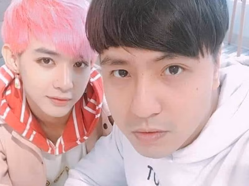 Tăng Nhật Tuệ vướng nhiều ồn ào. Năm 2019, anh bị nghi là ông bầu gạ tình học trò cũ. Về phần mình, Tăng Nhật Tuệ nói bóng gió học trò cũ tạo scandal. Ảnh: Zing