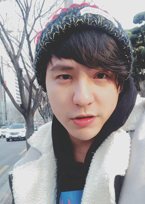 Tăng Nhật Tuệ vốn là một ông bầu. Anh quản lý các nhóm nhạc Super9, Zero 9, Biến tấu, X3.14, Born to rap, Horoscrope.