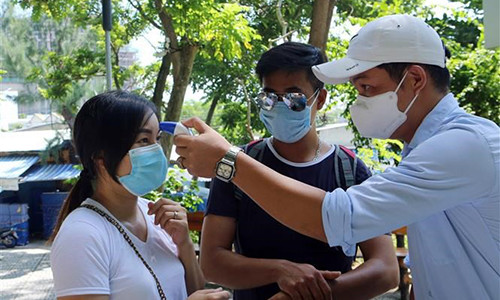 Tiem an bon nguy co lon lay nhiem COVID-19 o Viet Nam