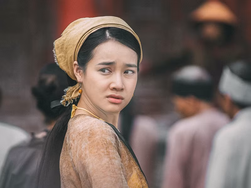 Phim “Trạng Quỳnh” thu về 100 tỷ đồng sau 16 ngày ra rạp. Tuy thắng lớn về doanh thu nhưng phim bị chê bai về chất lượng. Ảnh: Người lao động