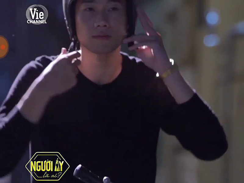 Năm 2018, Đăng Khánh xuất hiện trong dàn người chơi của Người ấy là ai.