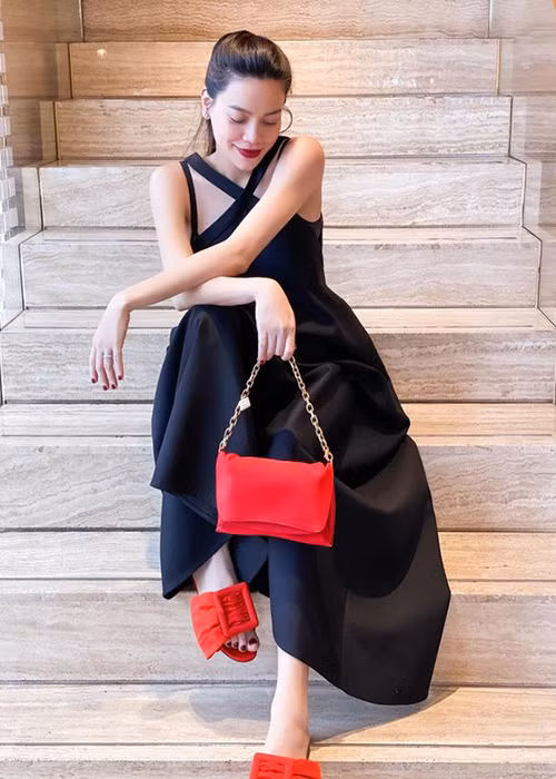 Thay thế hình ảnh bụng bầu vượt mặt, Hồ Ngọc Hà đăng tải loạt ảnh cố che giấu vòng 2.