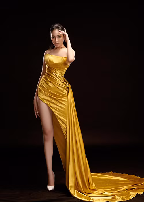 Ánh Như sinh năm 2002, đến từ Bình Phước. Cô lớn lên và học tập tại Đắk Lắk.