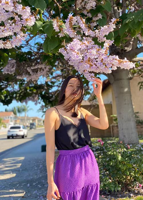 Sau 3 năm chia tay Bằng Kiều, Dương Mỹ Linh ngày càng rạng rỡ, gợi cảm.