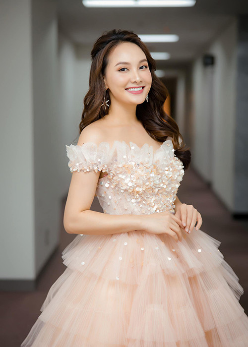 Bảo Thanh rạng rỡ tham gia lễ trao giải VTV Awards 2020 diễn ra cách đây ít ngày.