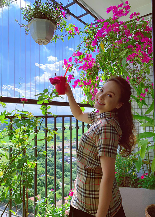 Thư của "Về nhà đi con" thường xuyên đăng tải hình ảnh cuộc sống thường ngày.