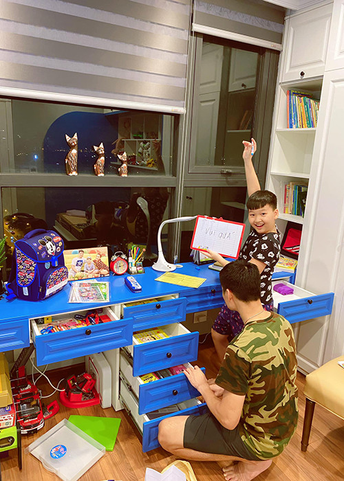 Nữ diễn viên dành nhiều thời gian cho gia đình và bản thân.