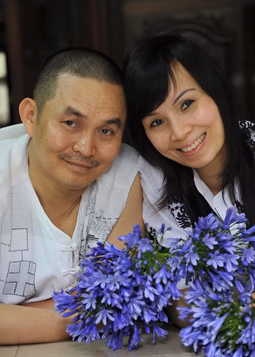 Lấy chồng nghệ sĩ, chị Phương Lan rất tin tưởng người bạn đời vì biết Xuân Hinh là người trân trọng những giá trị truyền thống.