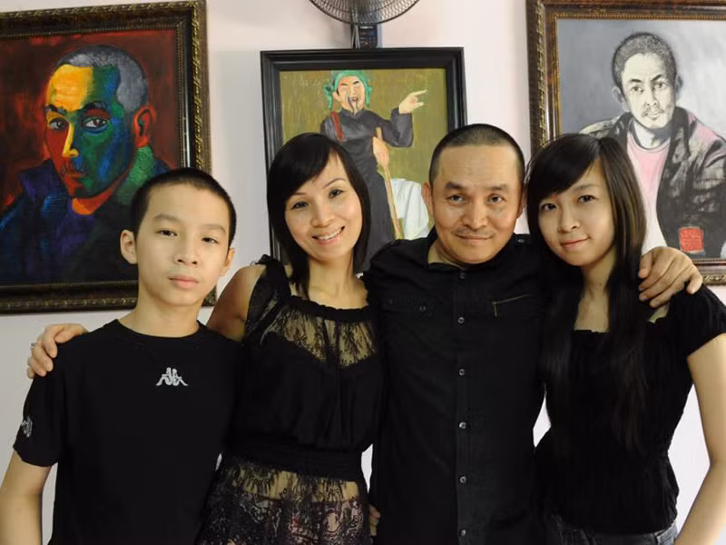 Con gái và con trai của Xuân Hinh đều trưởng thành, ngoan ngoãn và giỏi giang.