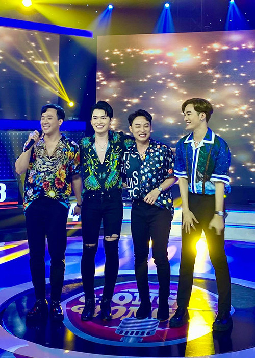 Trong nhóm Cờ cá ngựa, Trấn Thành được xem là người nổi tiếng nhất. Anh đắt show làm MC, diễn hài, đóng phim.