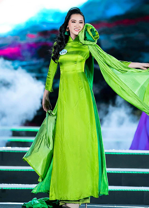 Người đẹp đến từ Đà Nẵng có sự tiến bộ về kỹ năng trình diễn.