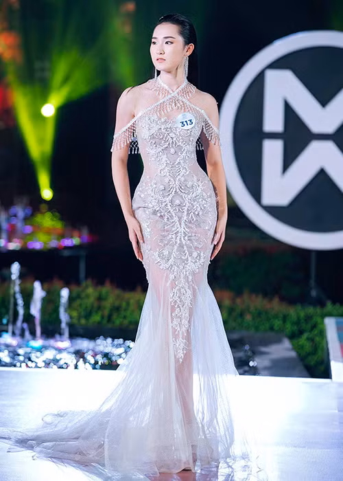 Trong chung kết Hoa hậu Thế giới Việt Nam 2019, bản sao của Lưu Diệc Phi ghi tên mình vào top 15.