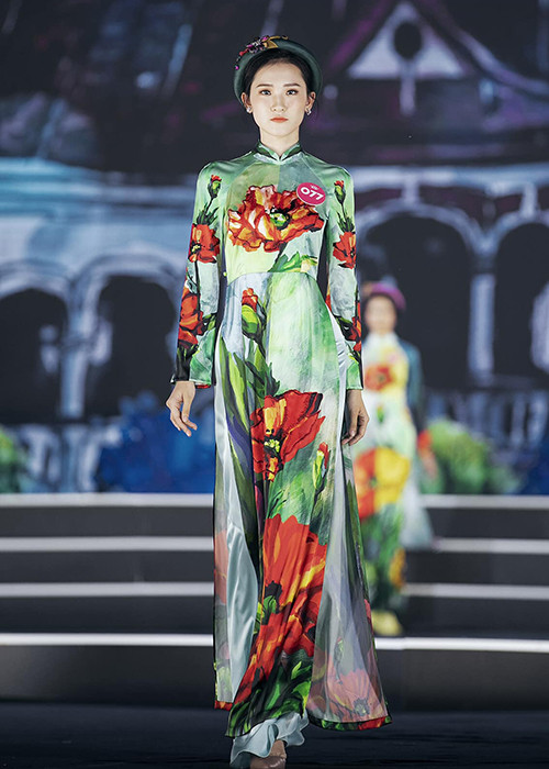 Thành tích của Cẩm Nhi ở Hoa hậu Việt Nam 2018 là lọt vào chung kết.