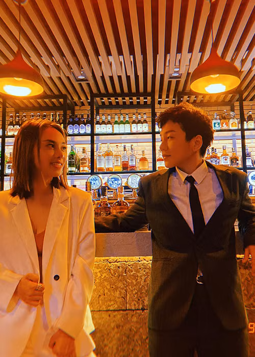 Mới chỉ gắn bó được một thời gian nhưng tình cảm Lan Trinh và người yêu dường như rất mặn nồng.