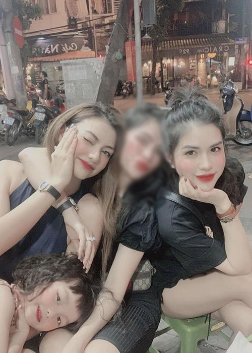 Hương Trần khẳng định đến khi trả nợ xong, Hồng Quế bất ngờ viết status “cạnh khóe” và xóa bạn bè với cô.