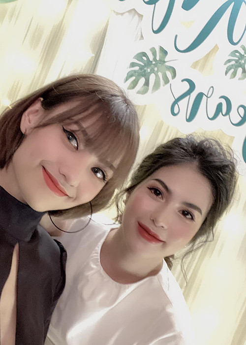 Về phía Hồng Quế, cô tỏ vẻ không hiểu tại sao đã trả tiền rồi nhưng Hương Trần lại vào trang cá nhân của mình để vơ chuyện vào thân.