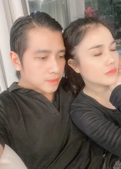 Tiêu Quang cùng Ngọc Bích hiện tập trung cho công việc kinh doanh.