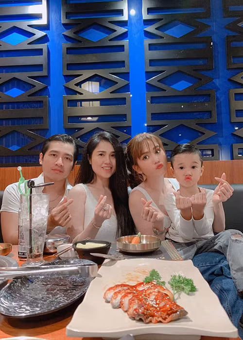 Người đẹp cùng Tiêu Quang tung sản phẩm âm nhạc song không được nhiều khán giả chú ý.